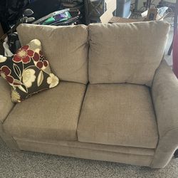Quality Loveseat/Couch. Like New