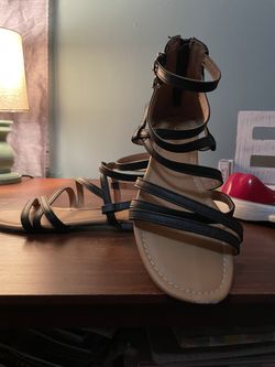 BRAND NEW Size 8 Black Leather Gladiator Sandals