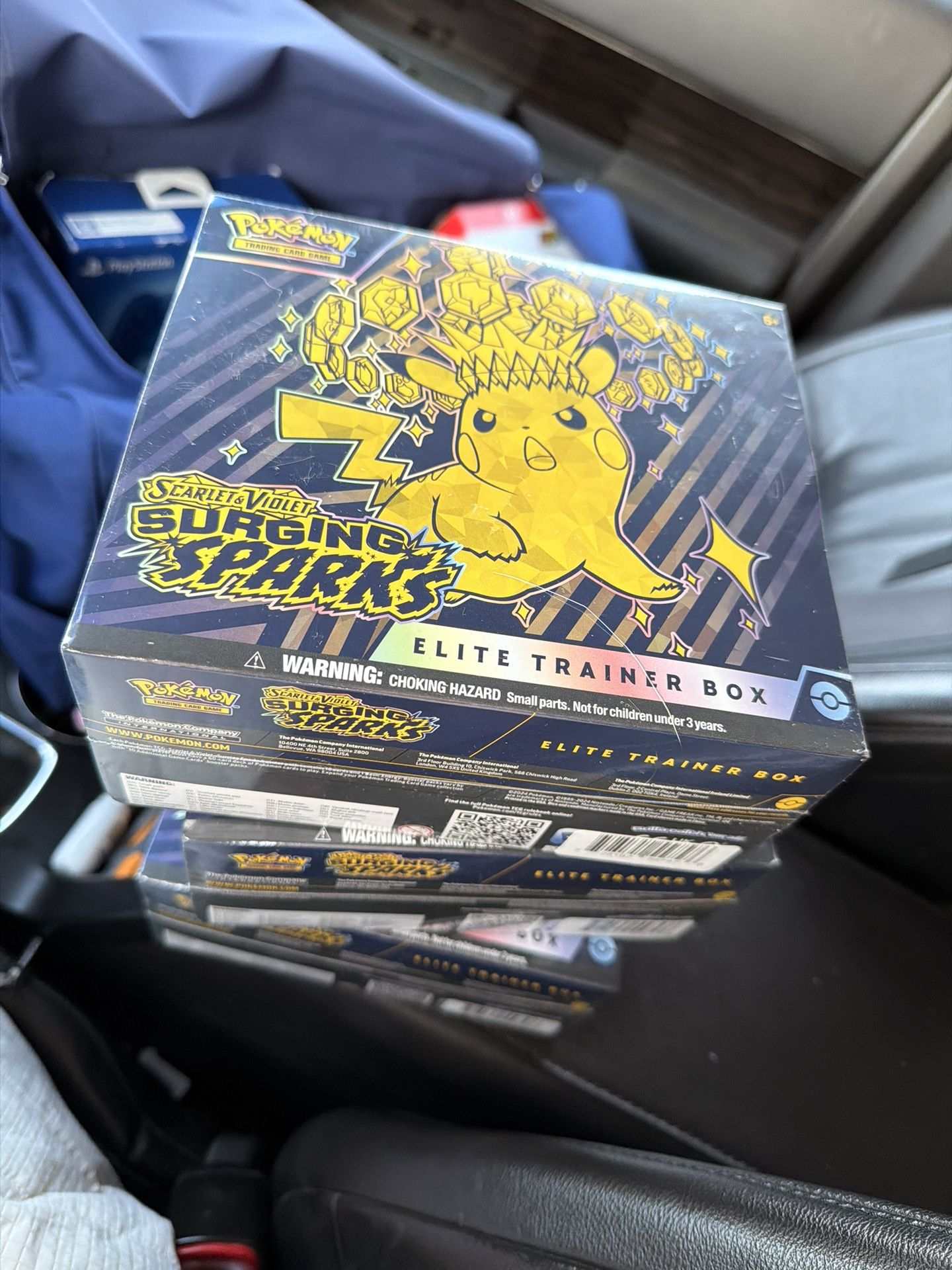 Pokémon Surging Sparks Etb 