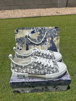 Men shoe size 9.5/10 mens