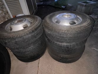🔥6 Ford Dually 17” Wheels & Michelin LT245/75R17 Tires + Caps – $1200 OBO