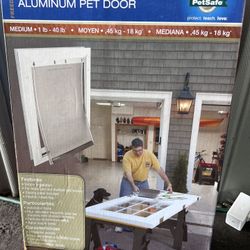 PETSAFE Aluminum Pet Door Medium 1-40lb. - 12 1/4" H - Simple Installation