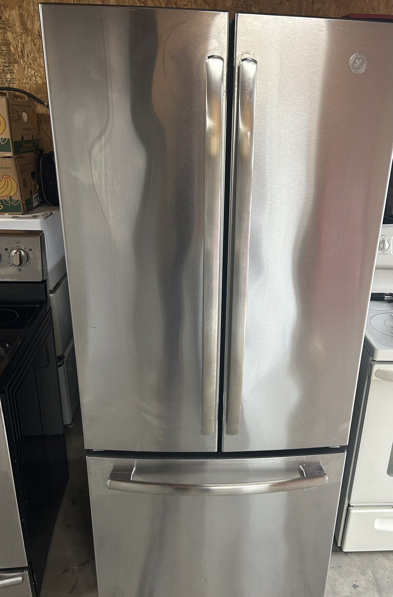 GE REFRIGERATOR