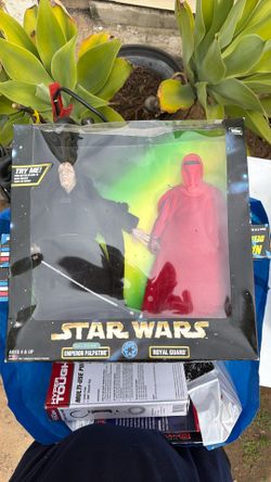 1998 Star Wars Action Collection Electronic Emperor Palptine with Royal Guard