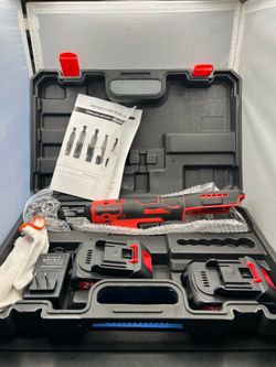 Cordless Ratchet Wrench Two Batteries And Charger 21 V In Hard Case
