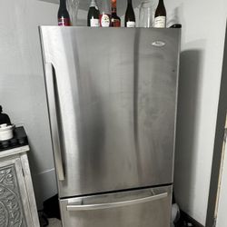 Whirlpool Refrigerator 