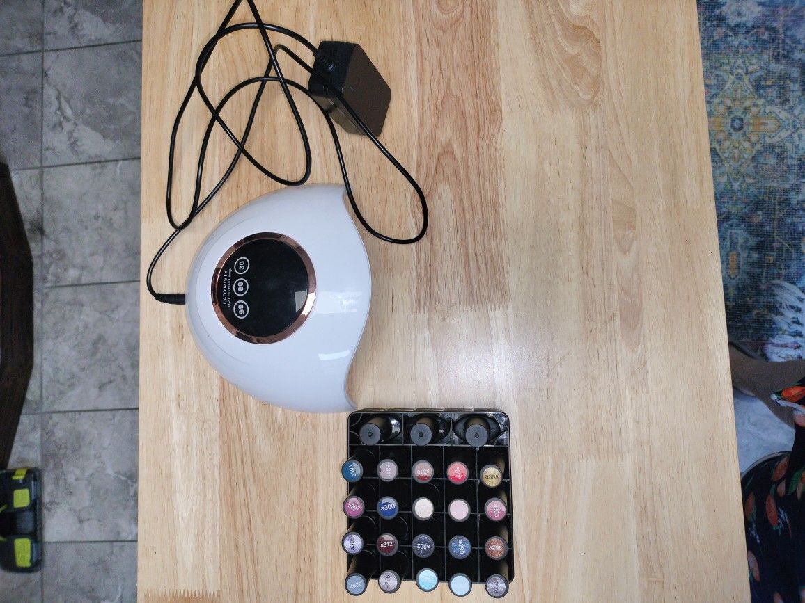Gel Nail Polish Set With UV Light.