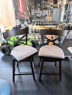 Swivel barstools
