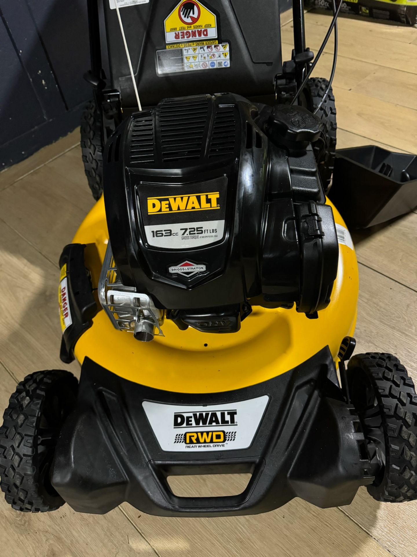 Dewalt 21 in. 163cc Briggs and Stratton 725Exi Engine Rear Wheel Drive 3-in-1 Gas Self Propelled Walk Behind Lawn Mower