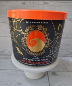 Bath and body works 3 wick candle 🕸️ 🎃 ( Nightmare before Christmas Jack Skellington)