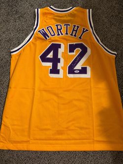 James Worthy LA Lakers Autographed Signed Jersey Gold PSA DNA Authenticated