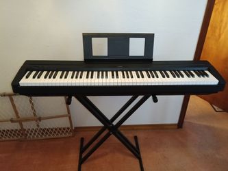Yamaha P71 weighted 88 key piano
