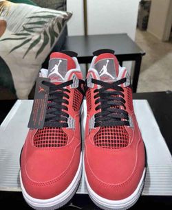 Jordan 4s red