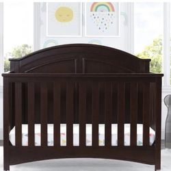 Convertible crib