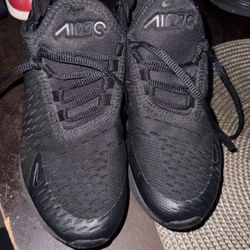 Nike 270 Youth Size 4y