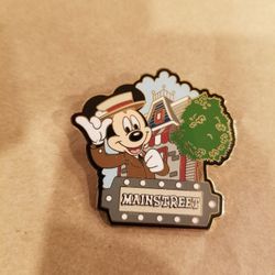 Disney pin 