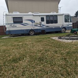 39 ' Class A RV Motorhome, Diesel Cummins