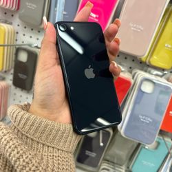 iPhone 64 SE Gb ‼️Unlocked For Any Carrier ‼️