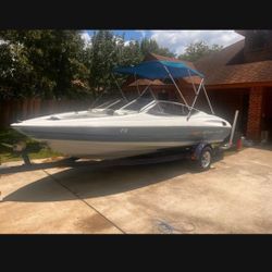 95' Bayliner Capri Boat with Trailer and title