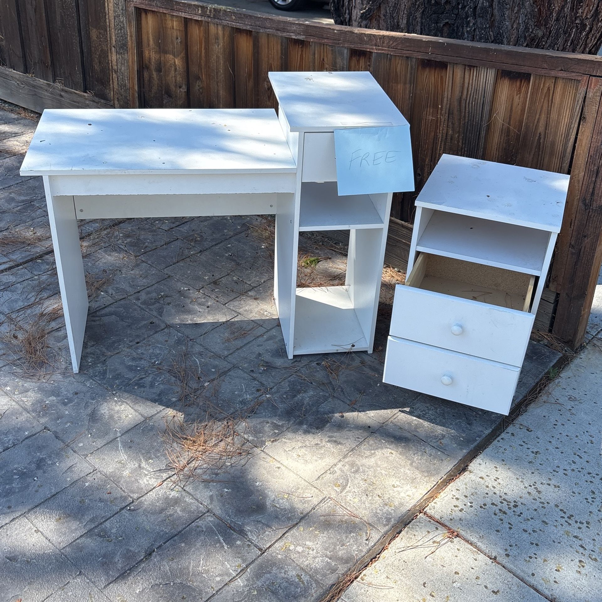 Free Desk