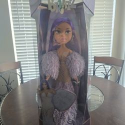 Bratz x Kylie Jenner 24-Inch Large-Scale Fashion Doll