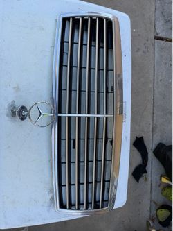 Front grill w202