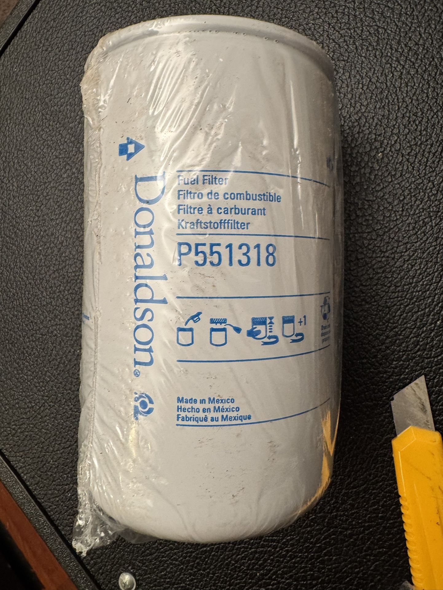 NEW! Donaldson P551318 Fuel Filter Spin On 