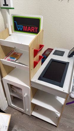 Wooden play mart