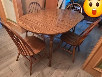 Dining set of 5