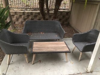 Outdoor table and chairs set