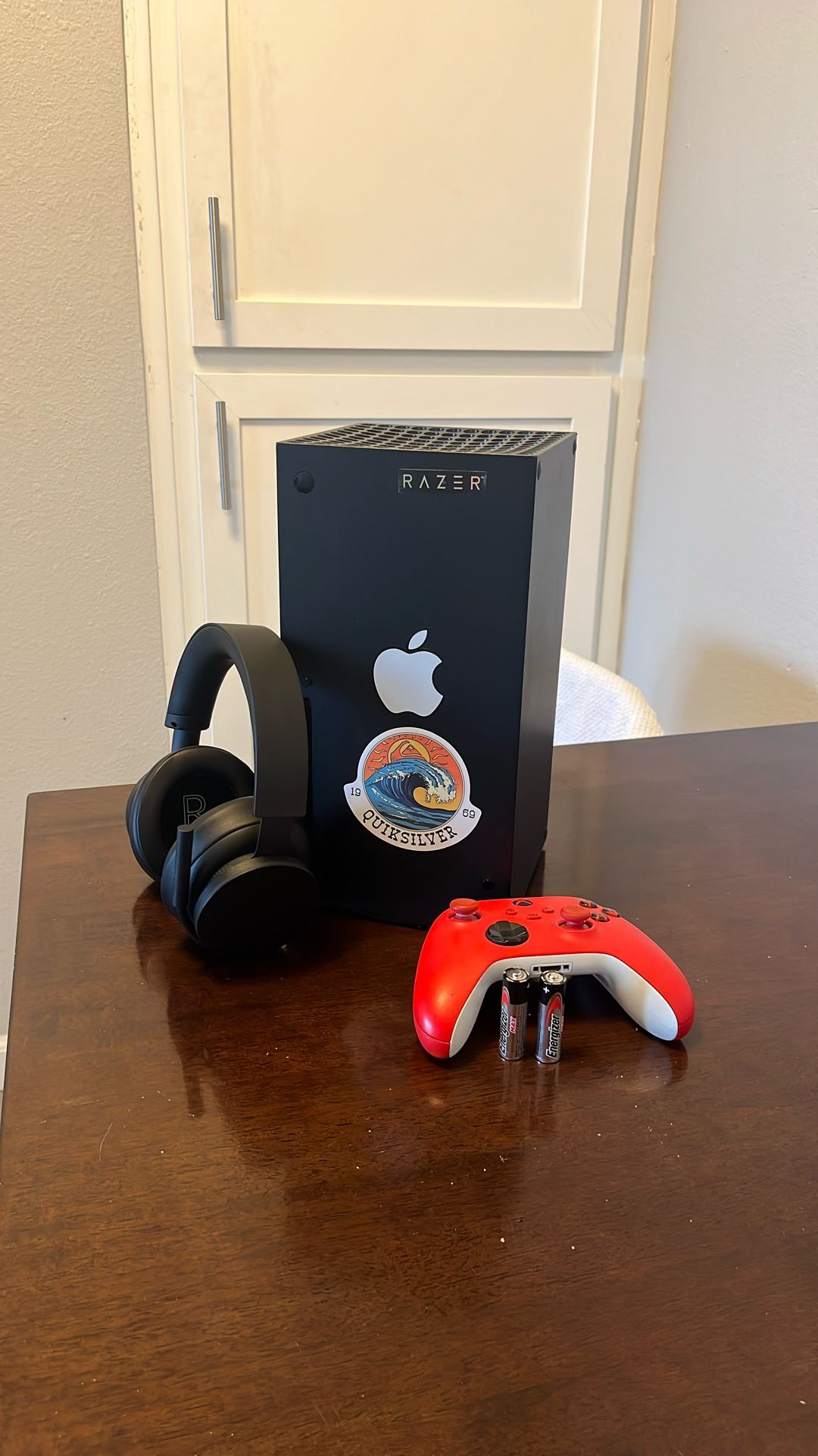 Xbox Series X (1 Tb) With Xbox Wireless Headset (2024) And Red Controller (Batteries Included)