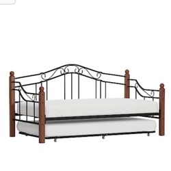 Twin Day Bed  75 $ No Mattresses