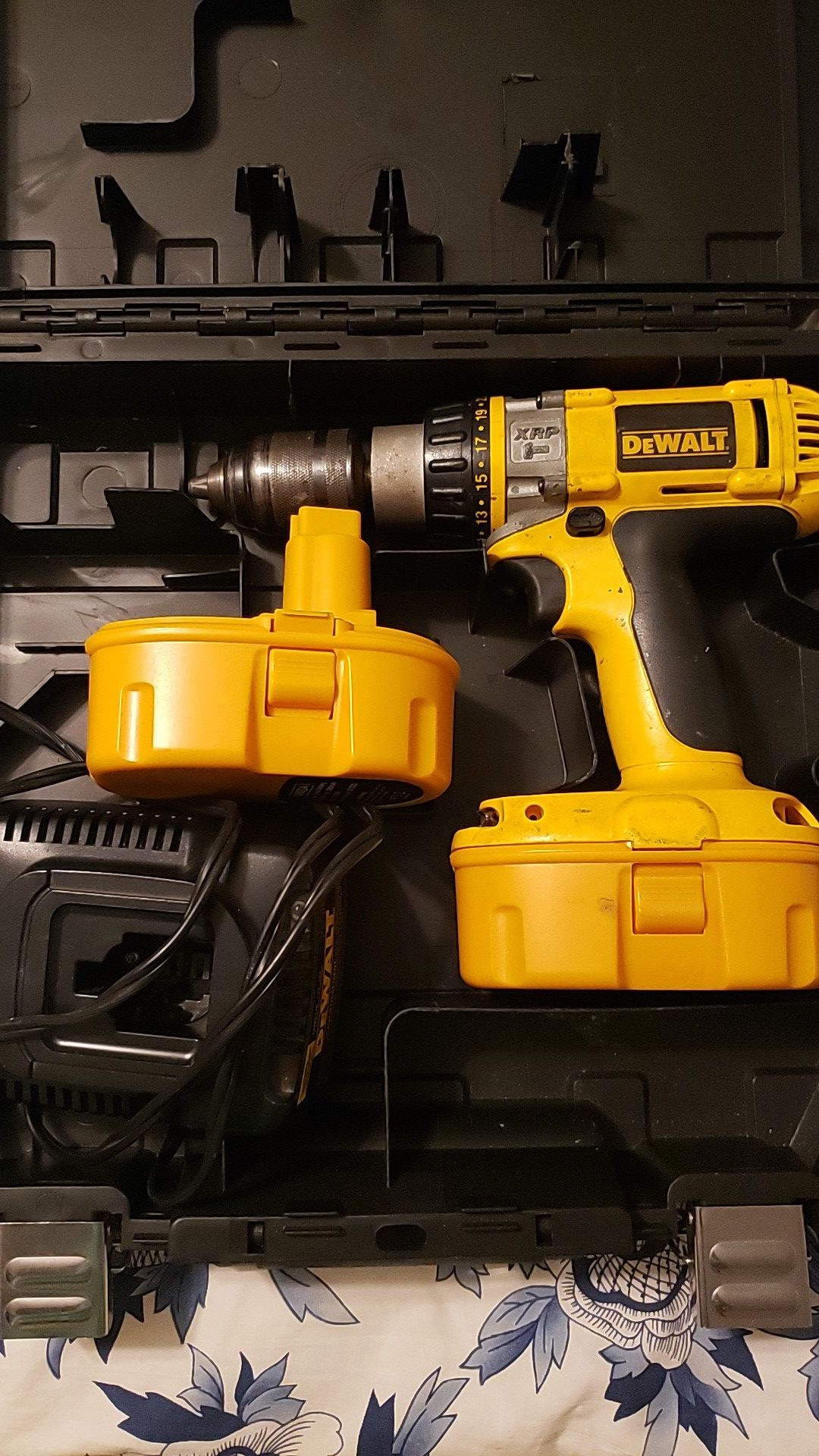 Dewalt xrp drill, two batteries and charger