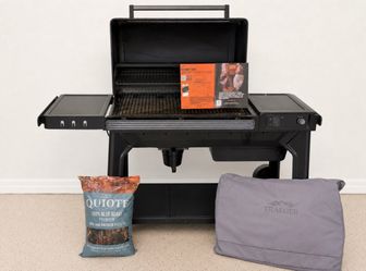 Traeger Woodridge Pro & Ooni Karu 2 Pro – Premium Outdoor Cooking Setup