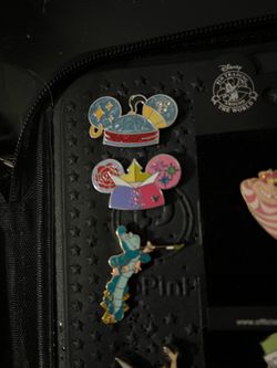 Disney pins