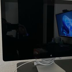 Apple Monitor 26”