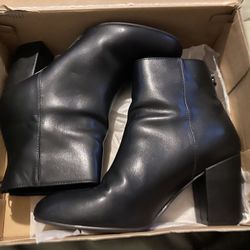 Womens Boots Size 8