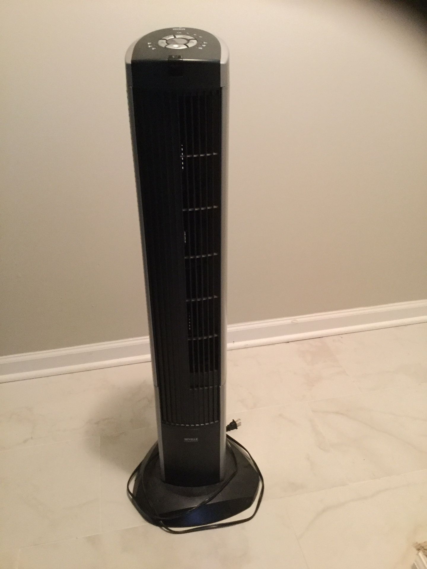 Seville Classics Oscillating Tower Fan