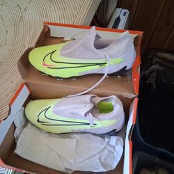 Nike 7.5 Pro Phantom's Cleats