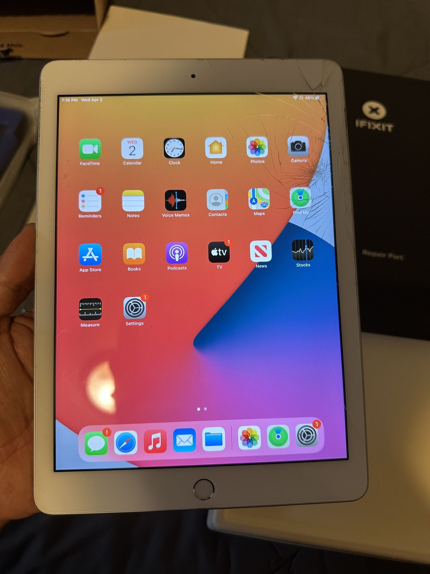 iPad 6th Gen 128GB Wi-Fi