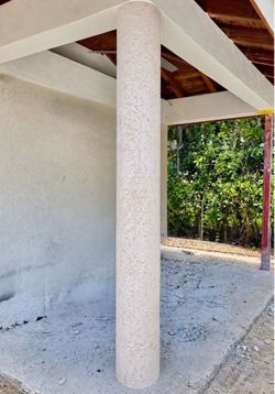 Keystone Precast Columns (2) Columns