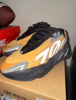 Yeezy 700 MNVN honey comb