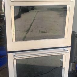 Kitchen aid 30” Double Oven