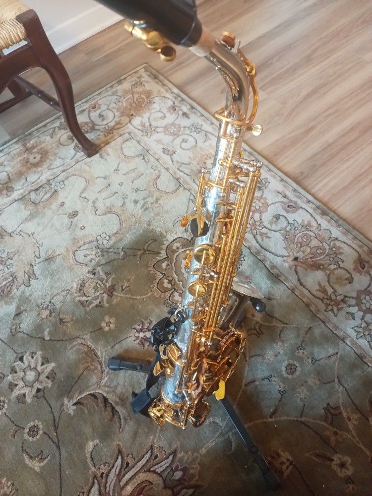 Alto Saxophone Like New $250.00