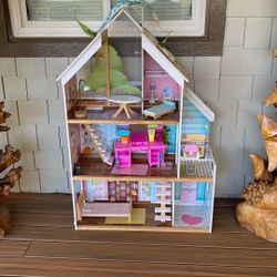 Dollhouse cleaned up and ready to play with