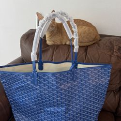Large Tote For Summer !