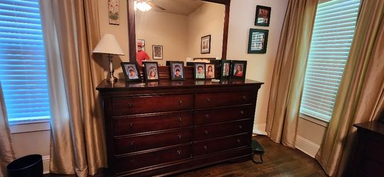 Selling Dresser Furniture