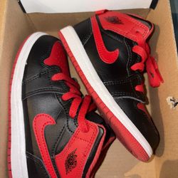 Gently Used to Brand New 8C - 9C Shoes