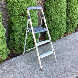 Gorilla Ladders 4ft 54" 3 Step Stool Ladder