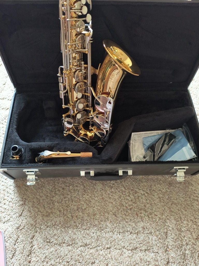 Alto Saxophone Yamaha Yas-26 Model